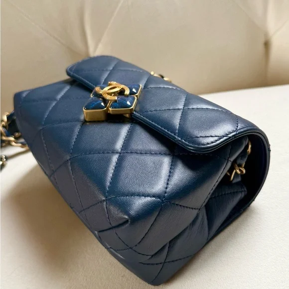 Chanel Navy Blue Diamond Lock Crossbody Flap Bag - Picture 5 of 12